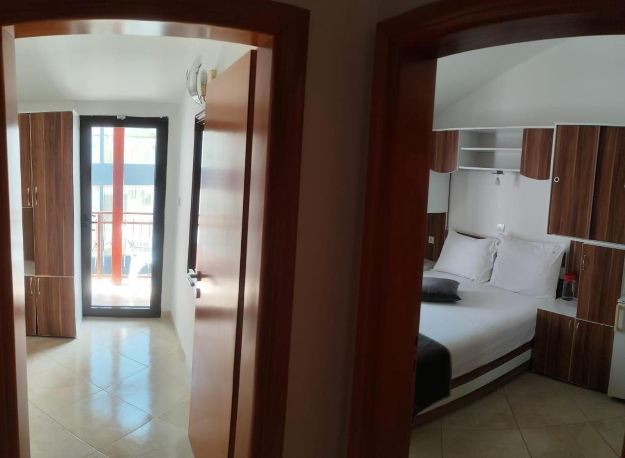 Villa Dvor Kornic Budva Exterior foto