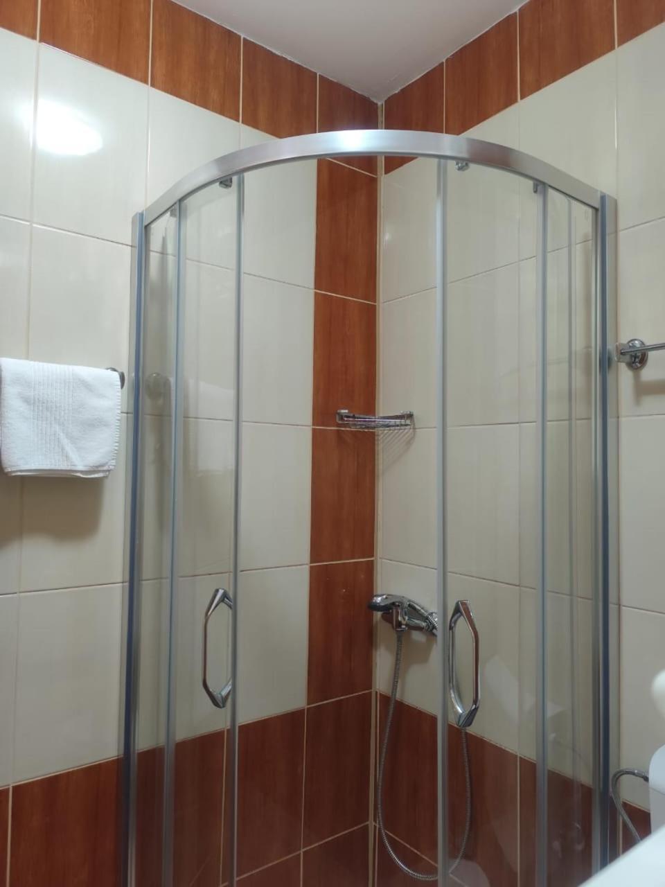 Villa Dvor Kornic Budva Habitación foto